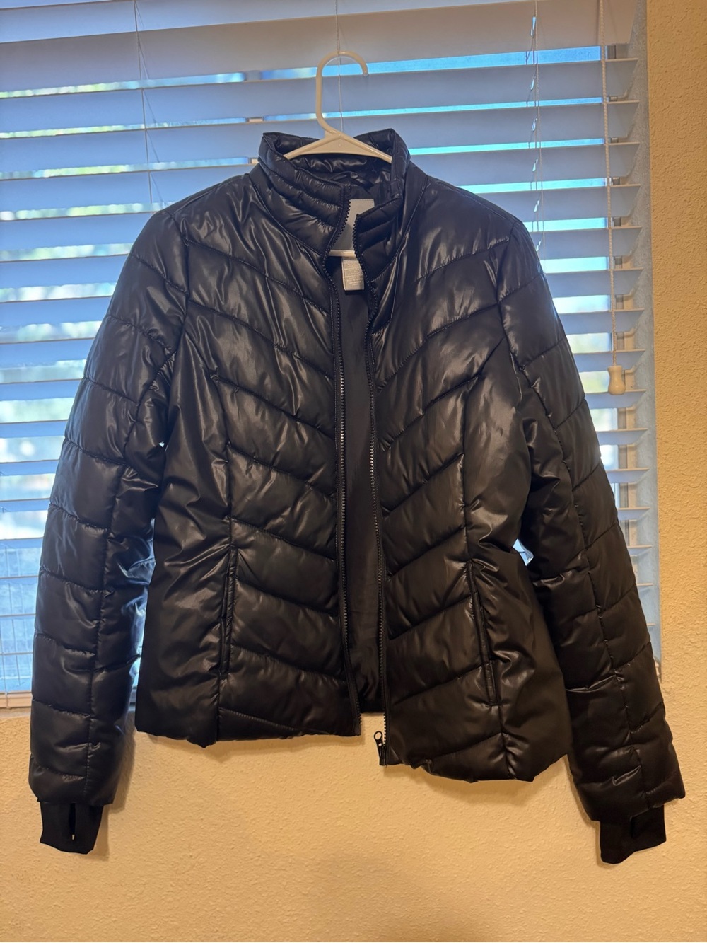 Black Women's Quilted Puffer Jacket size S/M